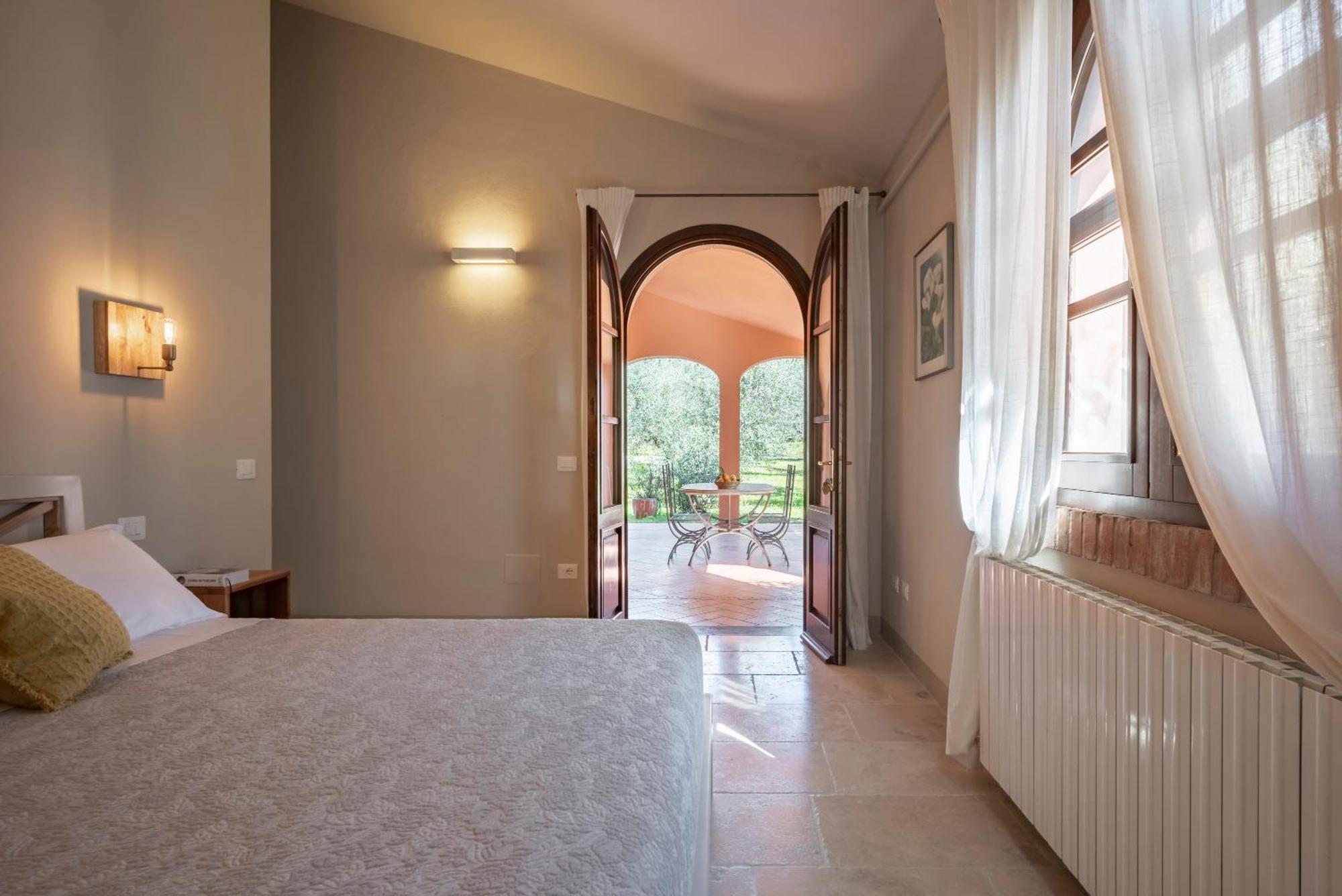 Agriturismo Tra Gli Ulivi, Chiappini Winery Bolgheri Bilik gambar
